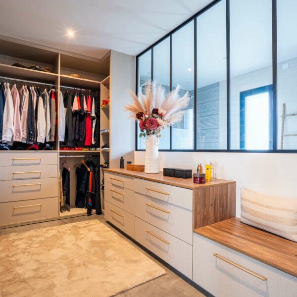 http://Meubles%20dressing%20et%20coiffeuse%20sur%20mesure