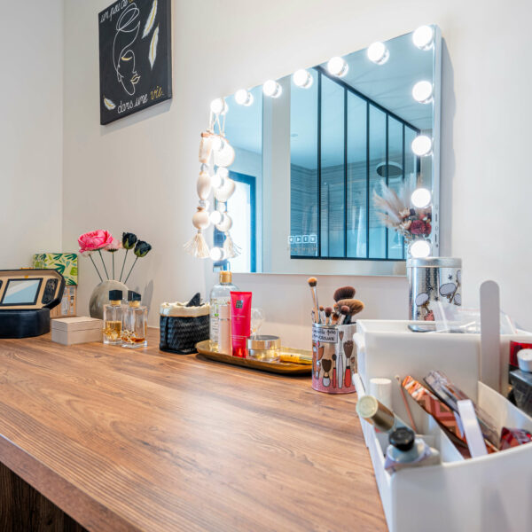http://coiffeuse%20avec%20plan%20de%20travail