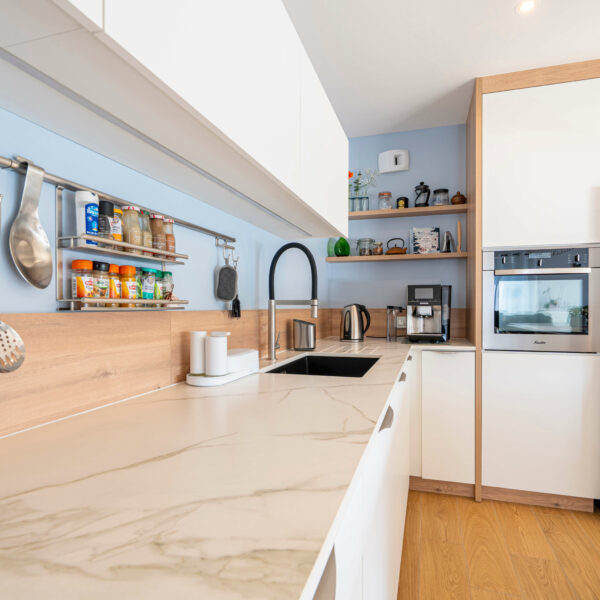 http://plan%20de%20travail%20cuisine%20marbre%20blanc