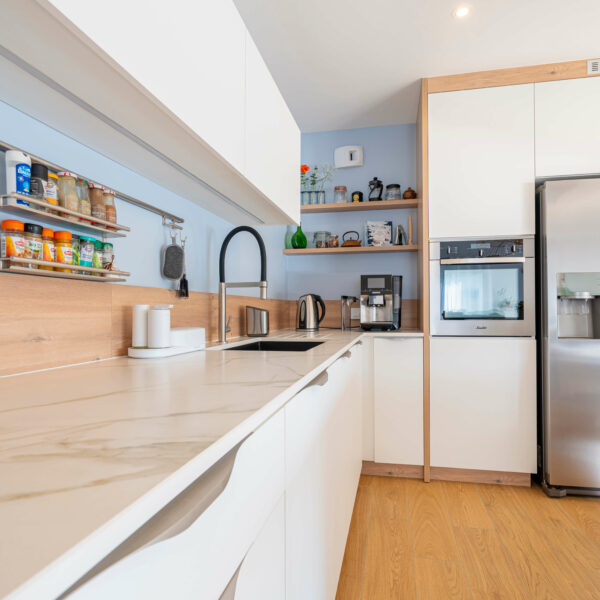 http://cuisine%20haut%20de%20gamme%20blanche