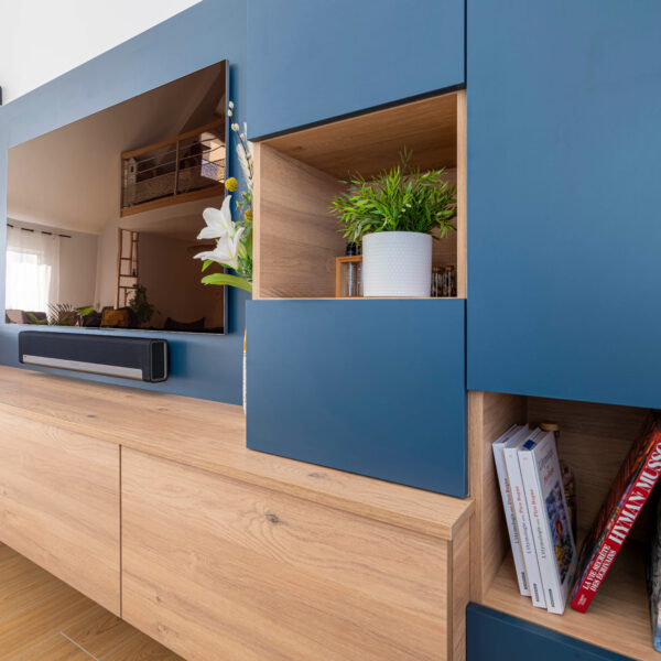 http://Meuble%20TV%20et%20rangements%20sur%20mesure